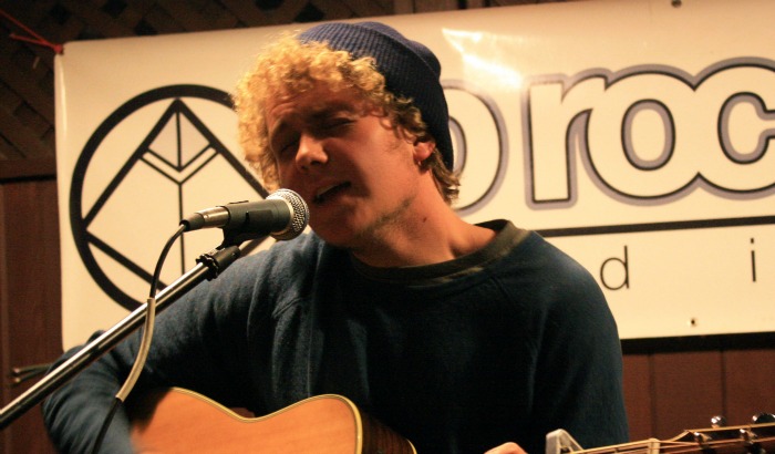 David Zavesky performs at Shady Coffee and Tea.