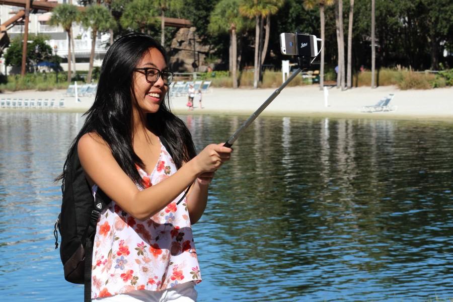 Disney World bans selfie sticks from theme parks, angers visitors