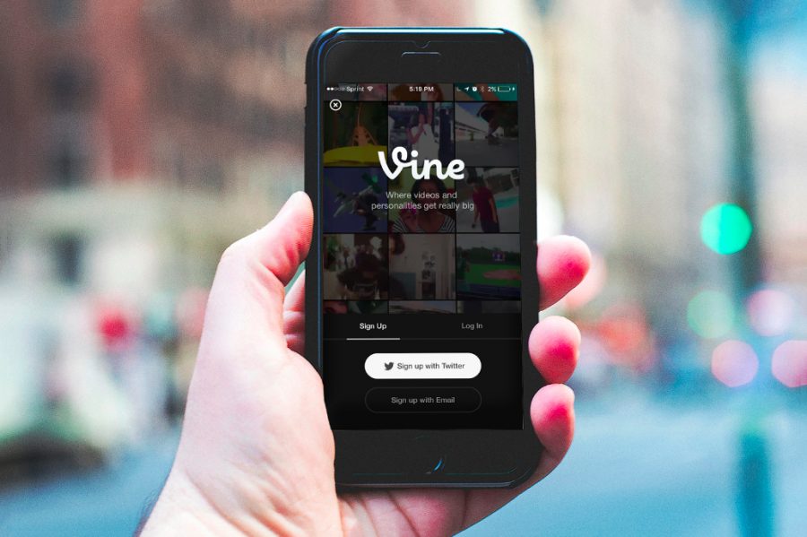 Photo of iPhone 6s running the Vine app from unsplash. CC0
