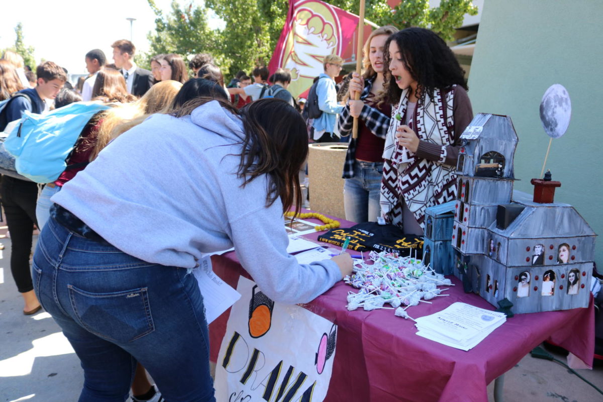 Club Rush provides opportunity to promote groups, recruit members
