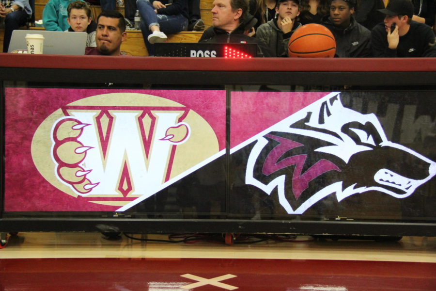 Men’s varsity basketball team falls to Woodcreek in non-league match