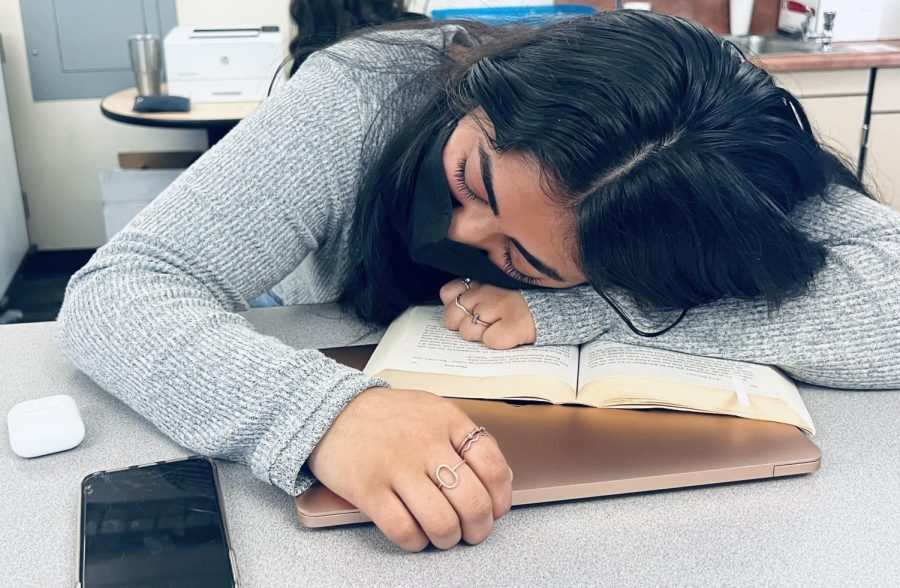 As detrimental effects of adolescent sleep deprivation affect students like Muskaan Wadhava, the Rocklin Unified School District explores options for adjusting school start times. Photo illustration by Aaryan Midha.